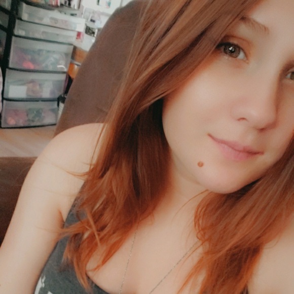 Meet your Posher, Ally - Picture 1 of 1